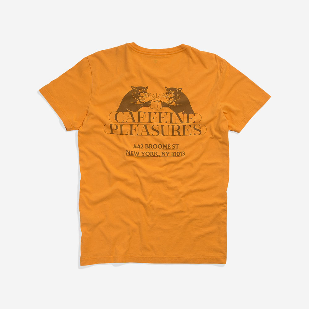 T-Shirt Coffee Shop Amarelo  | Zee.Dog